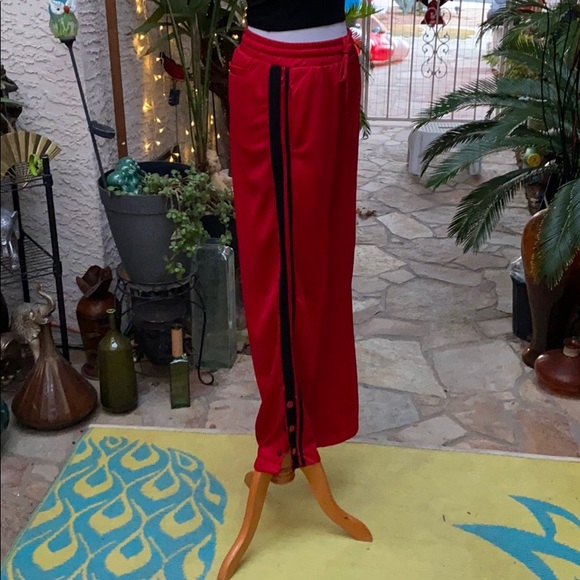❣️⭐️❣️KIKIRIKI RED SWEATPANTS❣️⭐️❣️ - Picture 1 of 3